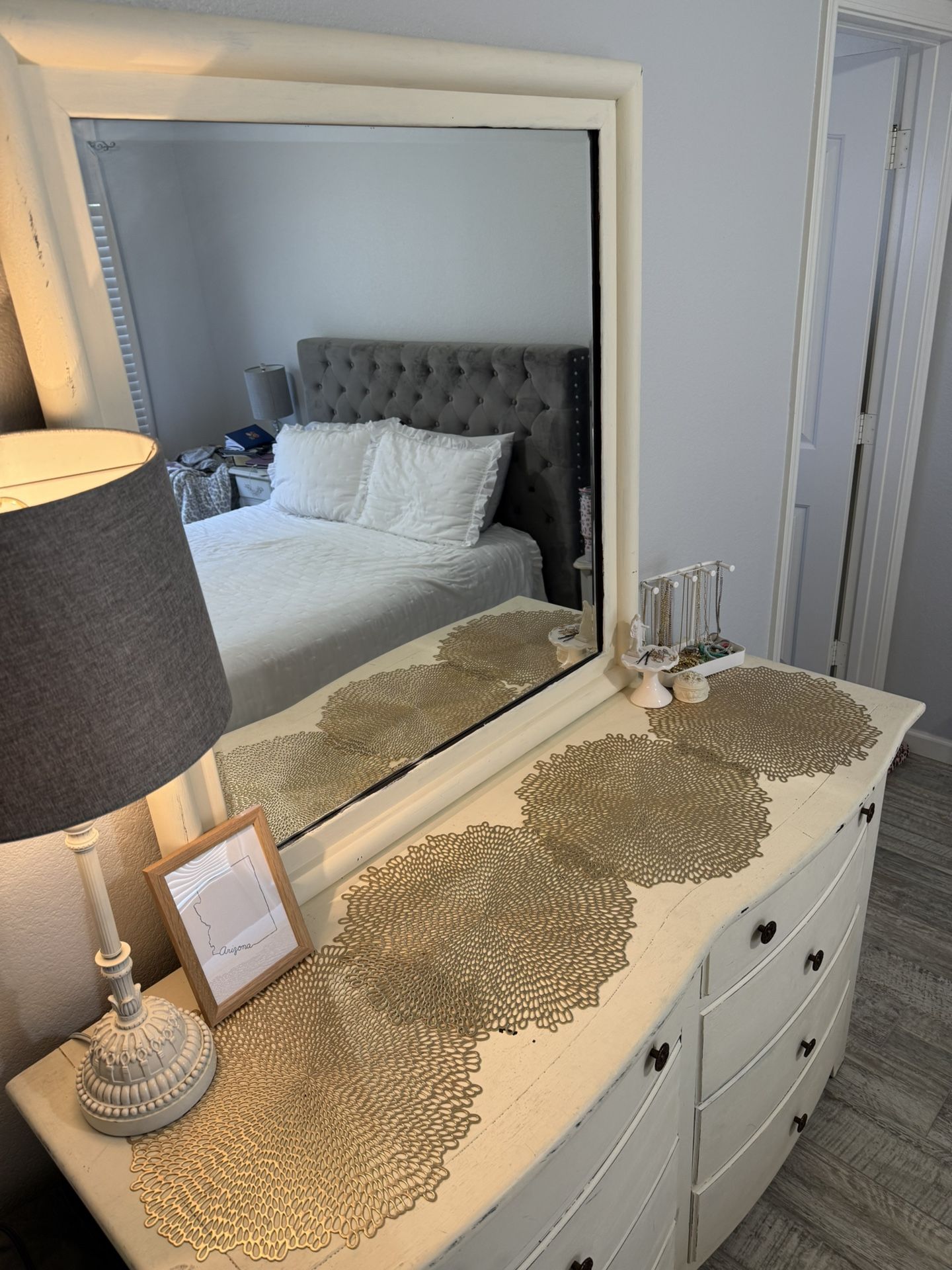 Off-white, 8-drawer Dresser With Mirror