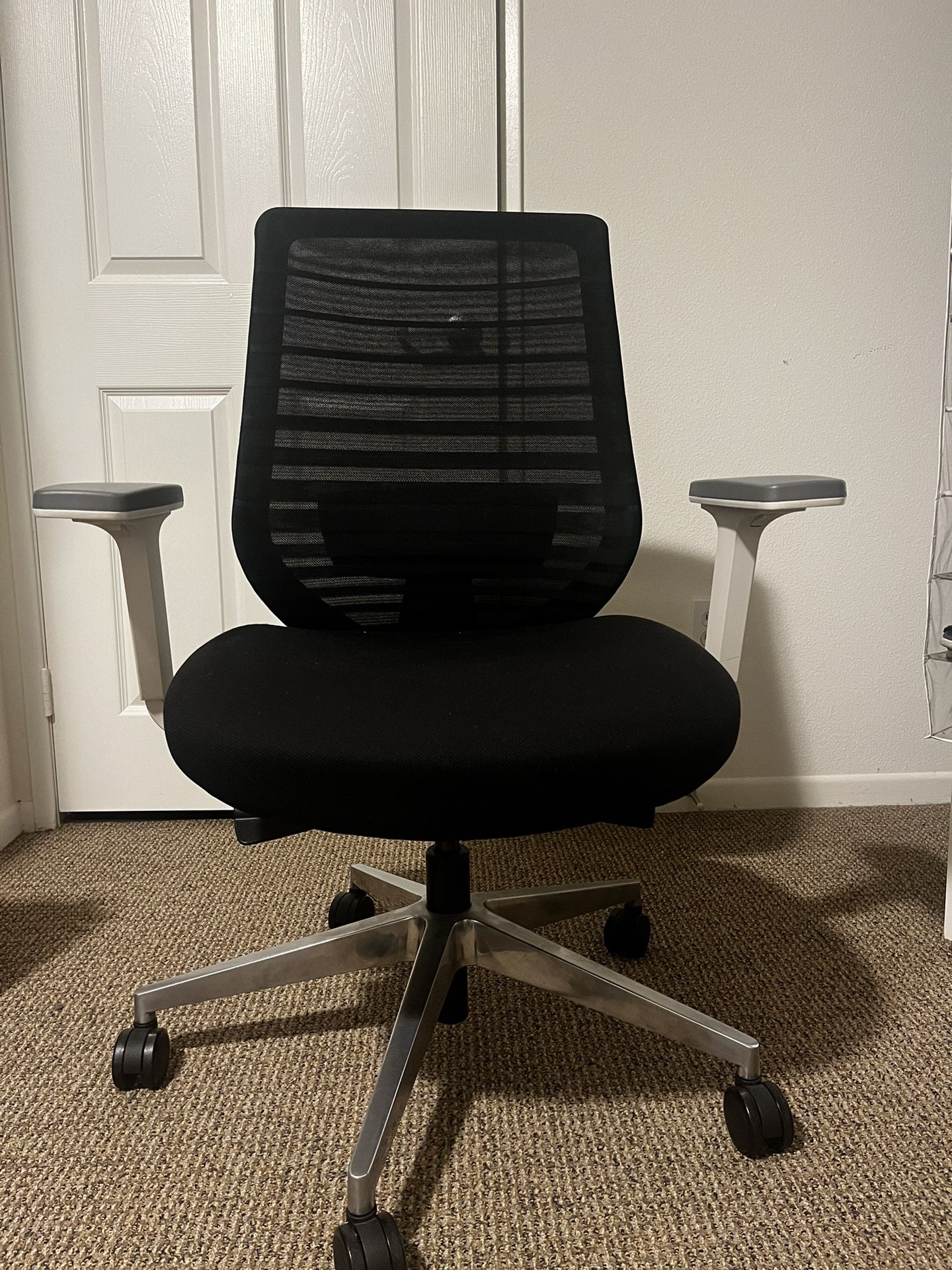 Branch Ergonomic Office chair! Originally priced at $389 plus Taxes