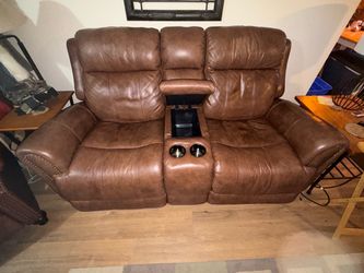 Leather couch/loveseat power recliner
