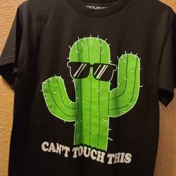 Small Adult  But Looks Like A Kids Xl Of Large