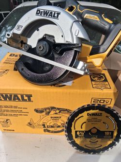 Dewalt 20V Brushless circular saw