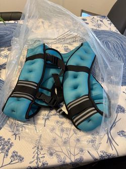 BRAND NEW 25LB WEIGHTED VEST