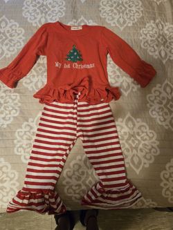 Size 2T Christmas Outfit $5