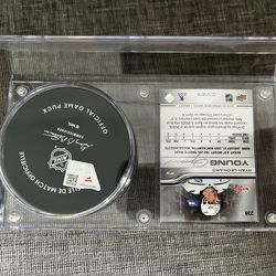 Washington Capitals Autographed Pucks