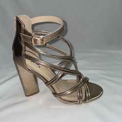 Women’s Heels Size 8.5 Like New - Cash Only 