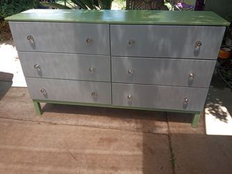 Refurb. 6 Drawer Dresser