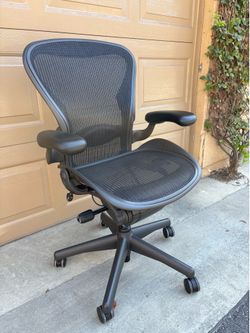 BRAND NEW Herman Miller Aeron Chair (Fully Loaded)