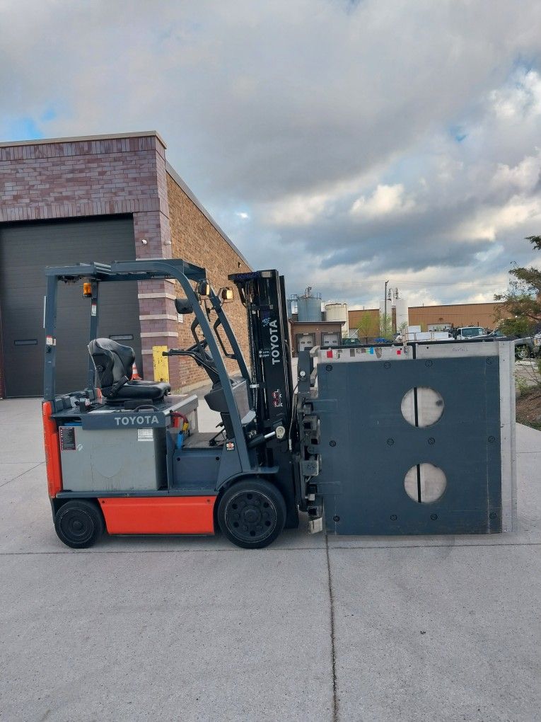 Electric Toyota 2020 5K LB Capacity Forklift 