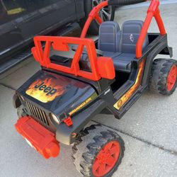 Power Wheels Tough Talking Jeep Wrangler Ride-On Vehicle