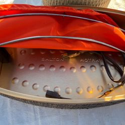 Vintage 1970's Salton Hotray Bun/Bread Warmer