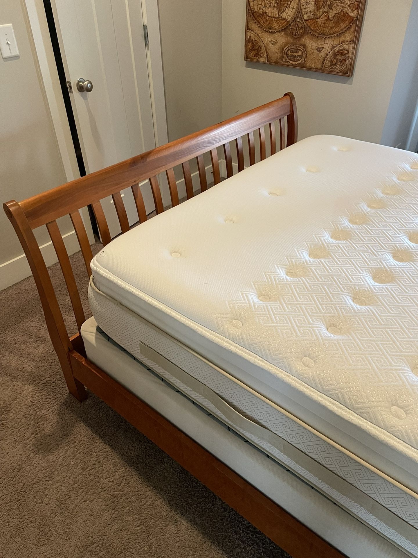 Queen Bedroom Set With Night Stand 