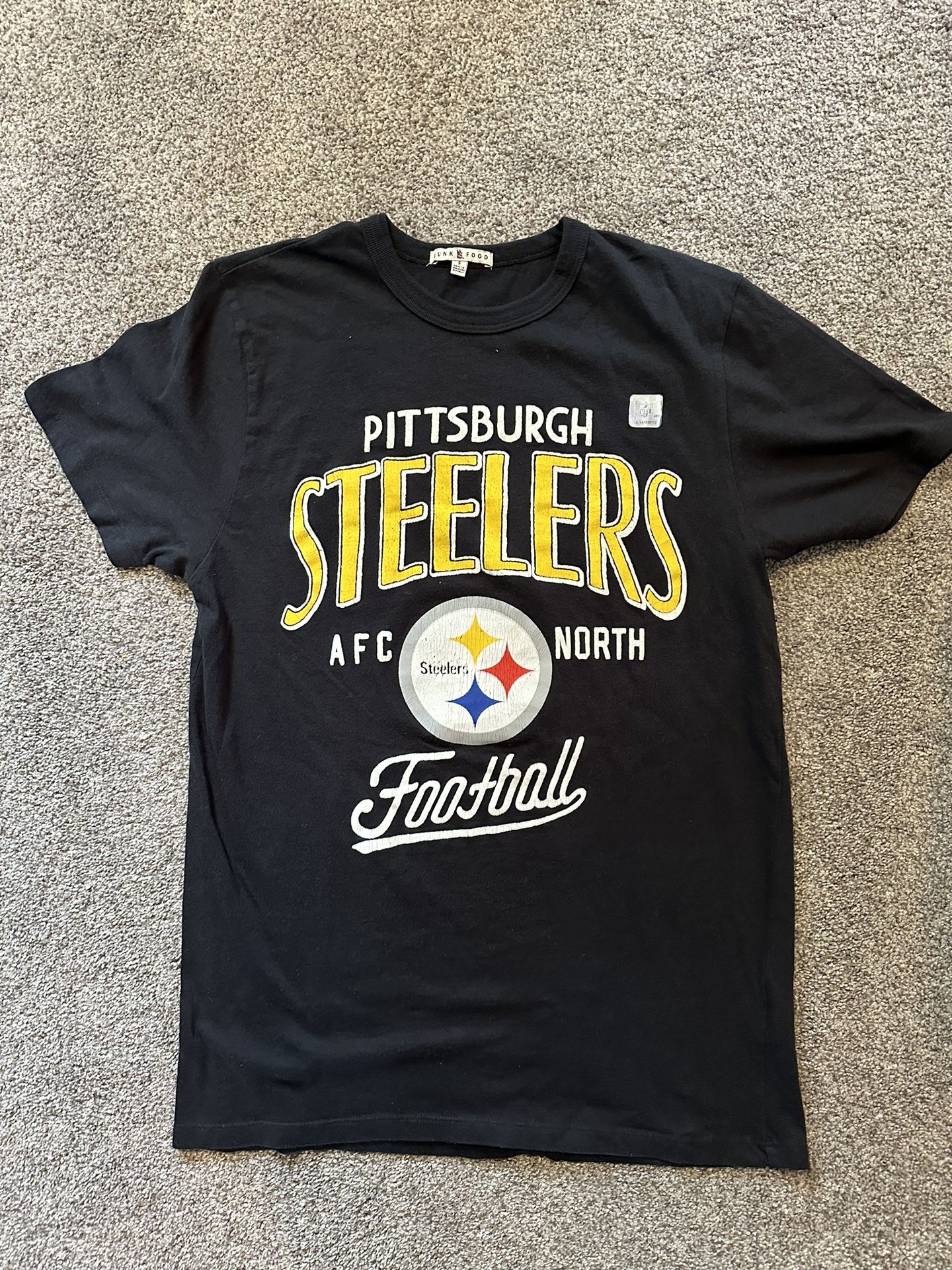 Brand new Junk Food distressed Mens Pittsburgh Steelers T Shirt size small