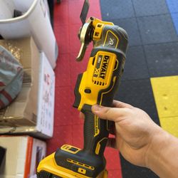 DEWALT XR 20-volt Max Cordless Brushless 3-speed Oscillating Multi-Tool 