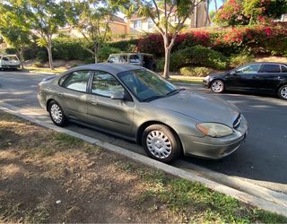2001 Ford Taurus