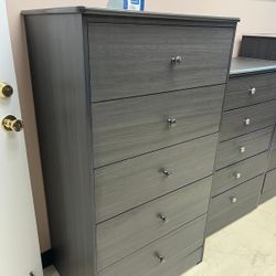 Five Drawers Jumbo Dresser 
