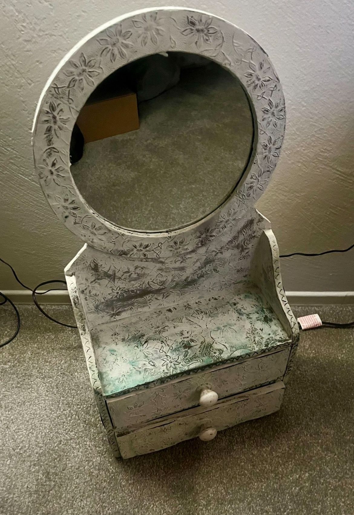 Tabletop Vanity Mirror W/two drawers
