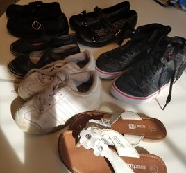 Girl shoes! Sizes 9 to 3