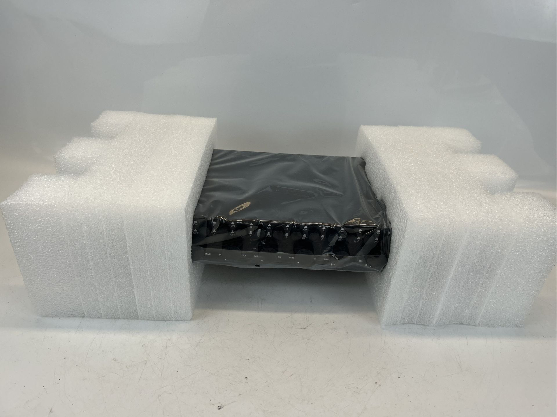 Specialty AV 10 pairs speaker selector Model SP- 160-10V