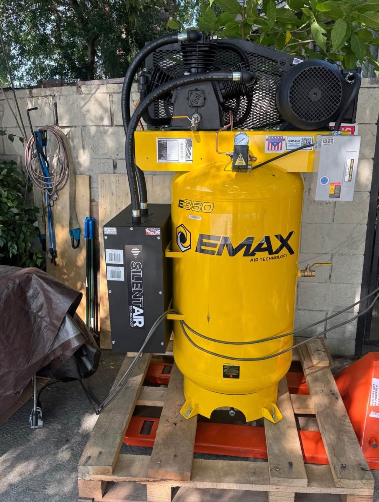 EMAX 80 Gal. 7.5 HP 3-Cylinder 1-Phase 175 PSI Silent Air Electric Air Compressor with Isolator Pads