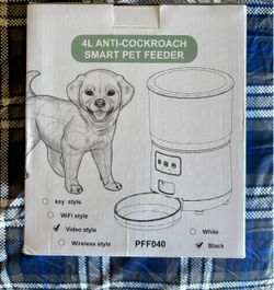 Cat/Dog feeder