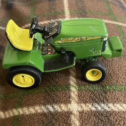 Vintage John Deere Toy Tractor/Mower 345-1/32 scale 