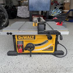 DeWALT DWE7491 10” Jobsite Table Saw – Like New 