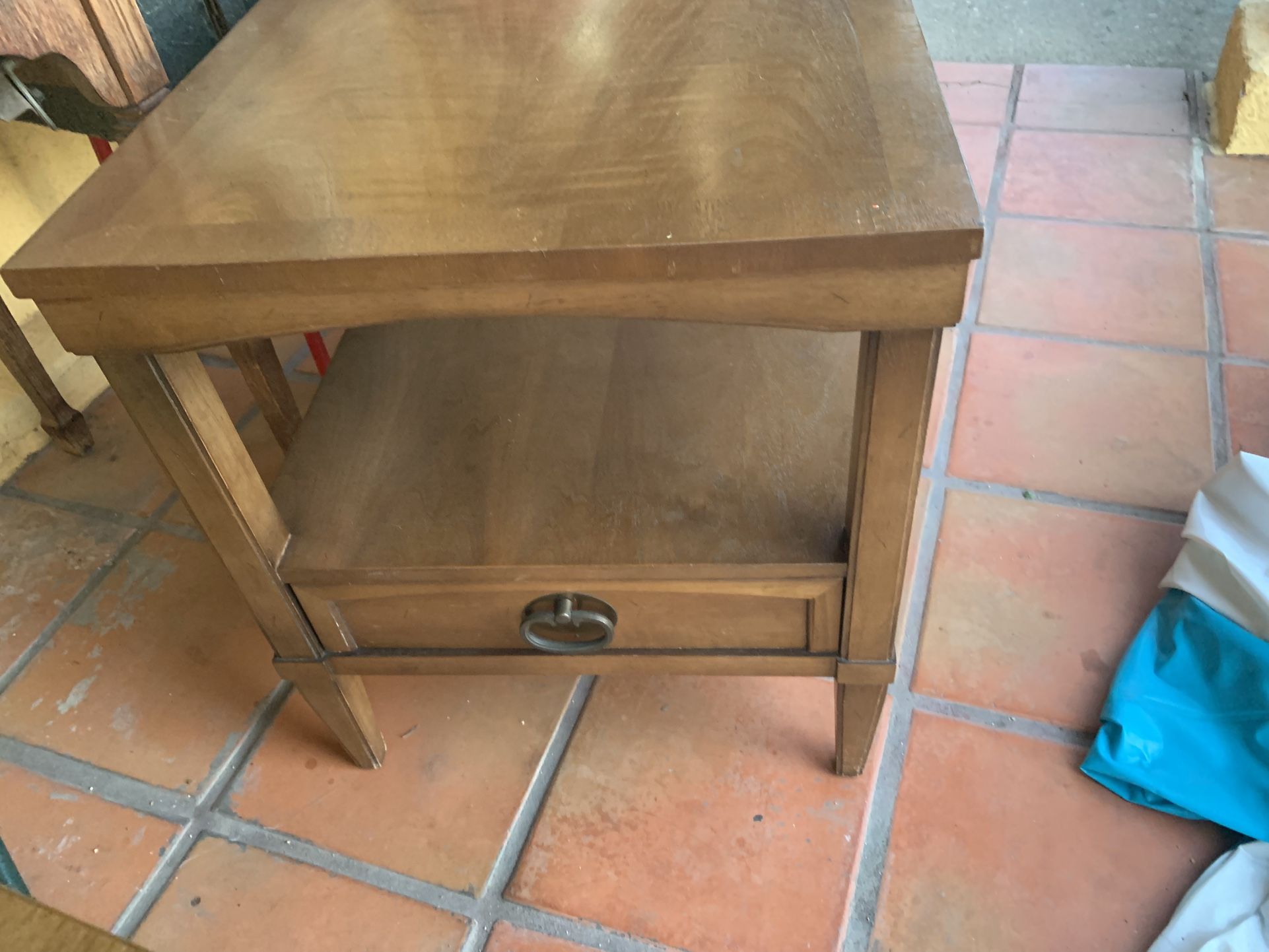 End Table/ Coffee