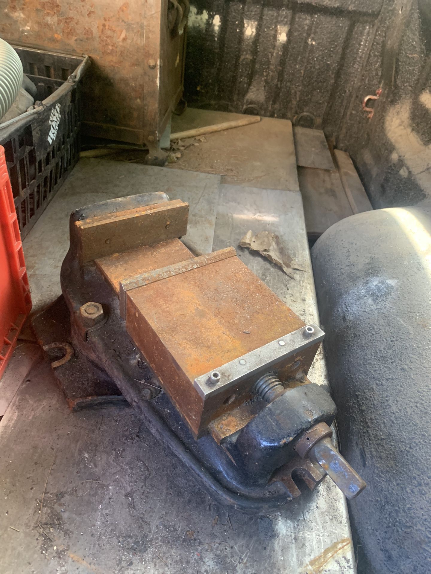 Large Heavy Vice