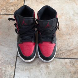 Air Jordan 1 Mid “Bred” – Size 4.5 Youth – $60 OBO