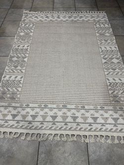 Artbella collection premium area rug - 5.3x7.4 feet - D107