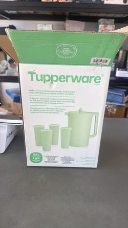 Tupperware Heritage Pitcher & 4 Tumblers w/ Lids Green 3.8L (1 Gal)