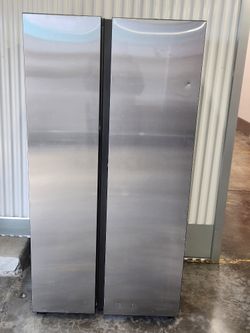 SAMSUNG REFRIGERATOR 