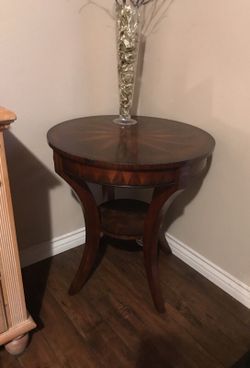Beautiful wood circle table