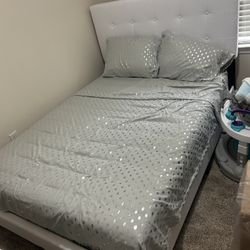 Full Size Bed