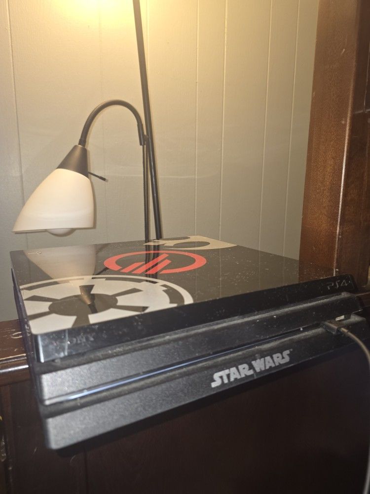 Ps4 Pro Star Wars Editon