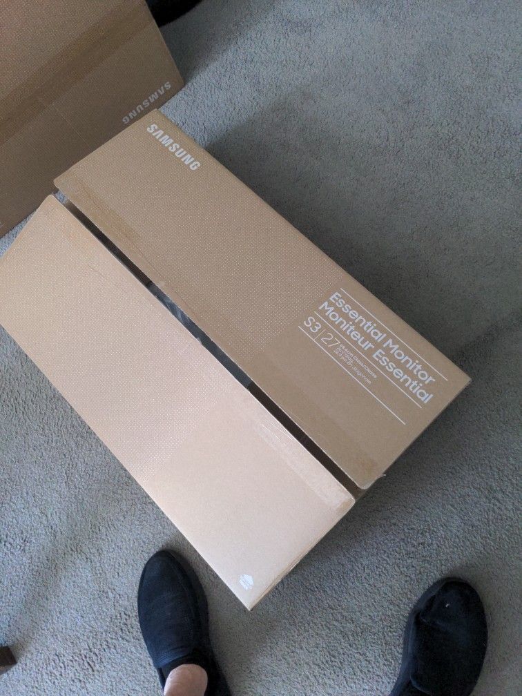 New In Box Samsung Essential 27" Monitor