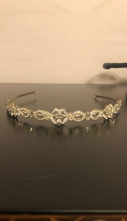 Bridal hair accessory