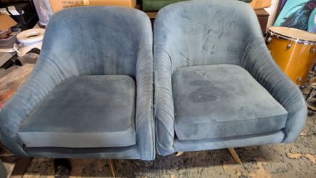 Accent Chairs