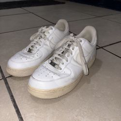 Nike Air Force 1 – Size 8.5