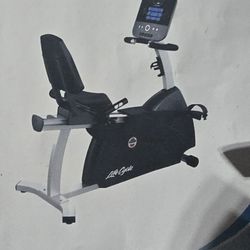 Life Fitness Like New Exsersize Bike And 3.5 Treadmill 
