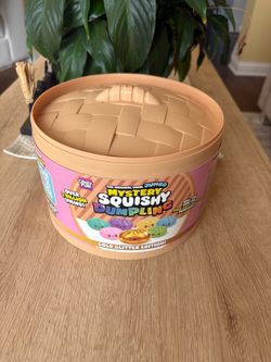 Crazy Fun Mystery Squishy Dumpling Jumbo Gold Glitter Edition (Brand new)
