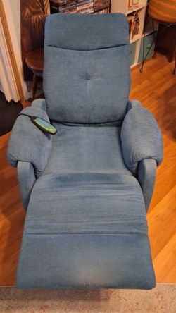 Power Recliner w/ Heat & Massage