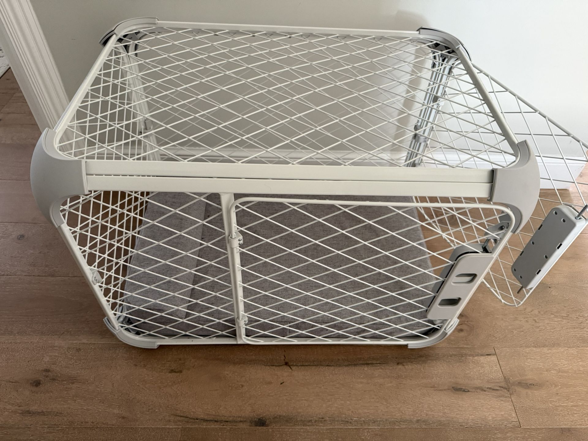 Dog Crate(s)