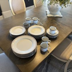 Platinum Buffet Royal Gallery 5 Piece China Set 