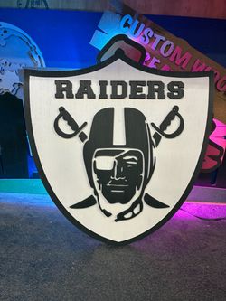 Raiders white and black logo