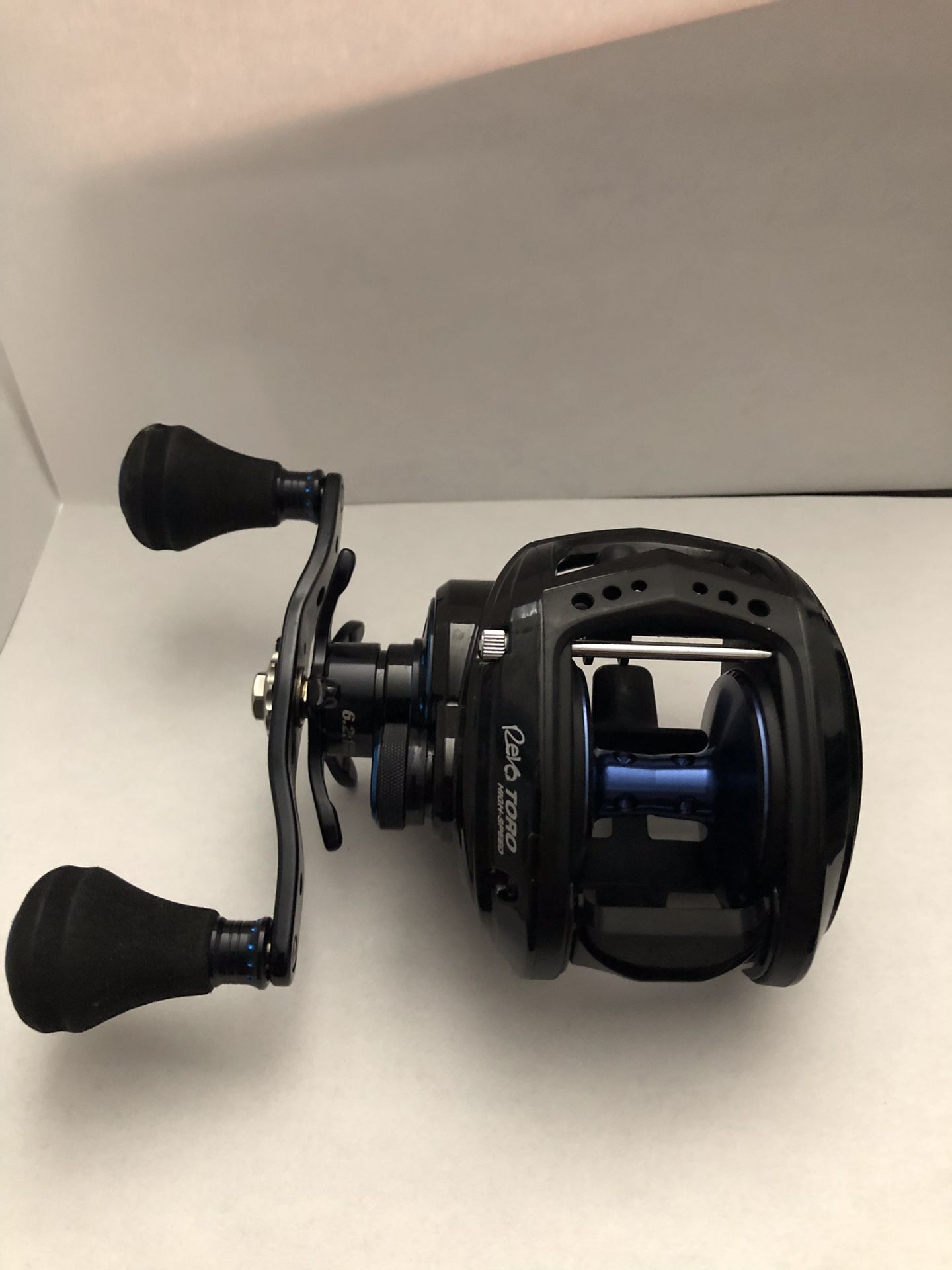 1 Abu Garcia Revo Toro Beast Left-Handed Fishing Reel (New with Box)