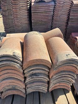 Roofing tile trim - teja de techos tapas y rakes