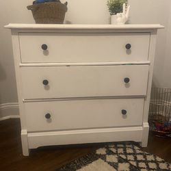 Perfect Mini Dresser For Your Next Project! 