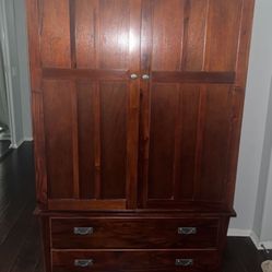 Armorle And Dresser set