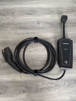 OEM Mercedes-Benz EV Charger 120/240V – Up to 32 Amp